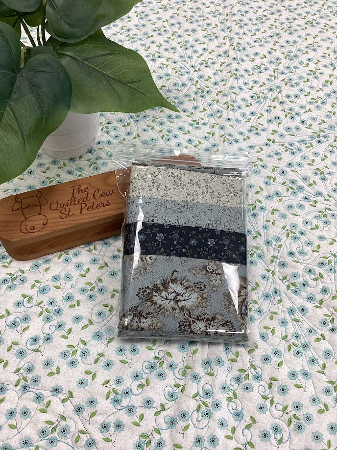 HH Table Runner #15