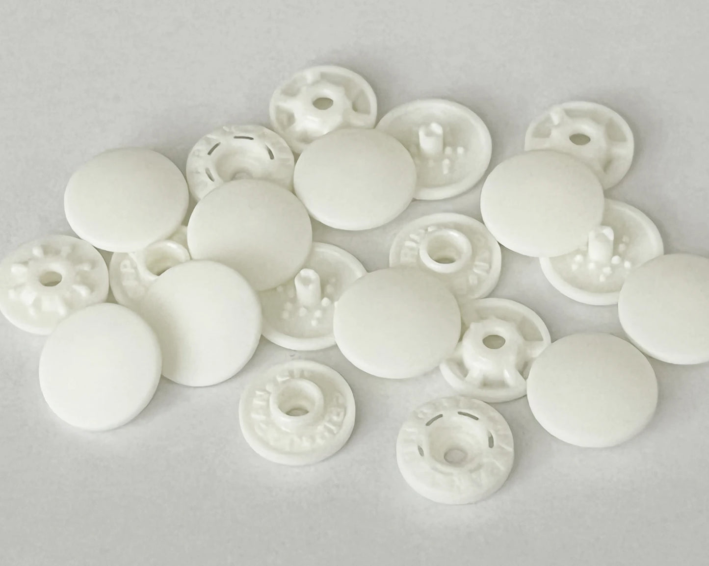 Tool-less Plastic Snap Fasteners 13mm